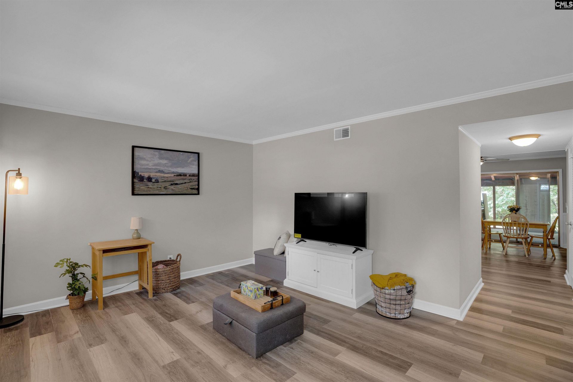 345 Rutledge Place  Photo 6