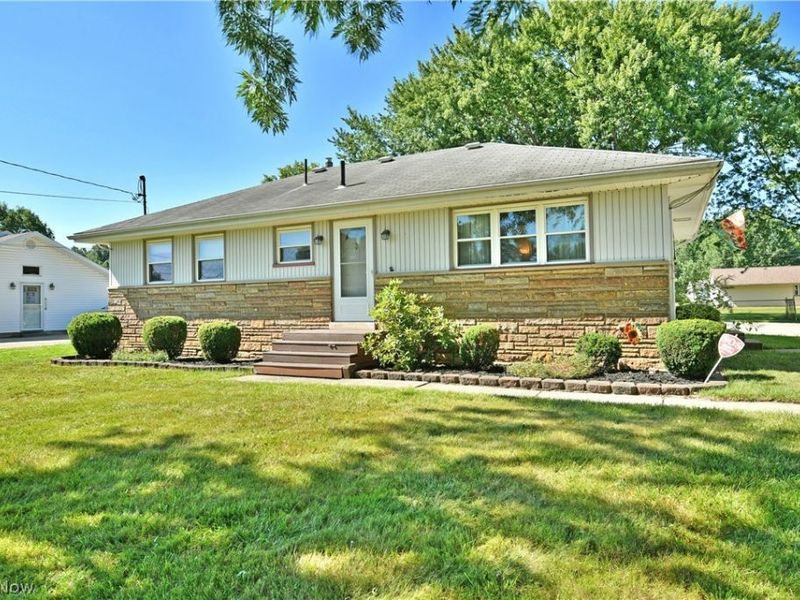 3985 Valacamp Avenue SE, Warren, OH 44484 Photo 2