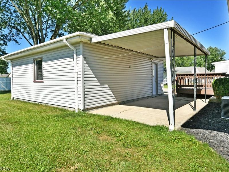 3985 Valacamp Avenue SE, Warren, OH 44484 Photo 4