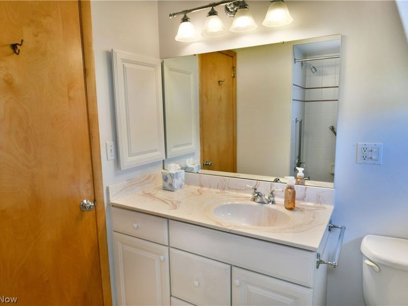 3985 Valacamp Avenue SE, Warren, OH 44484 Photo 41