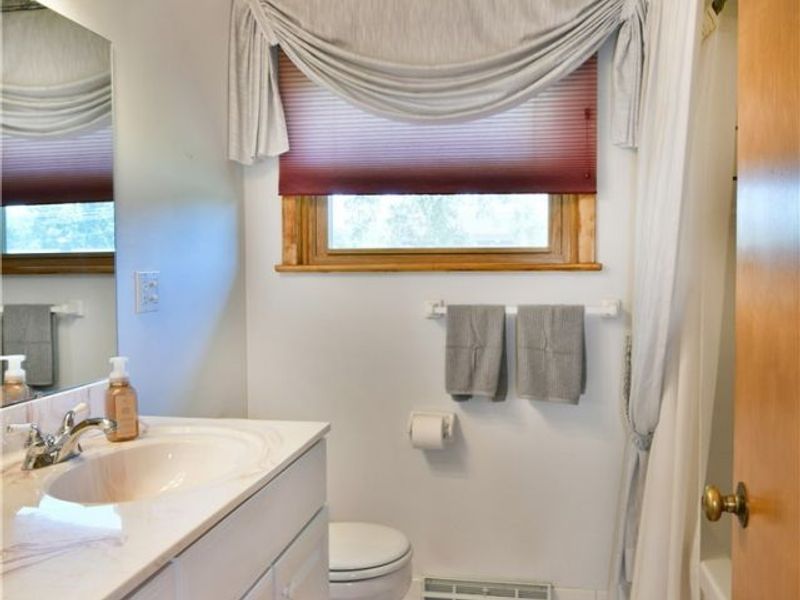 3985 Valacamp Avenue SE, Warren, OH 44484 Photo 42