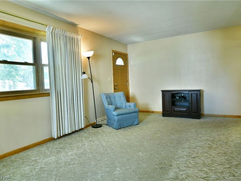 3985 Valacamp Avenue SE, Warren, OH 44484 Photo 9