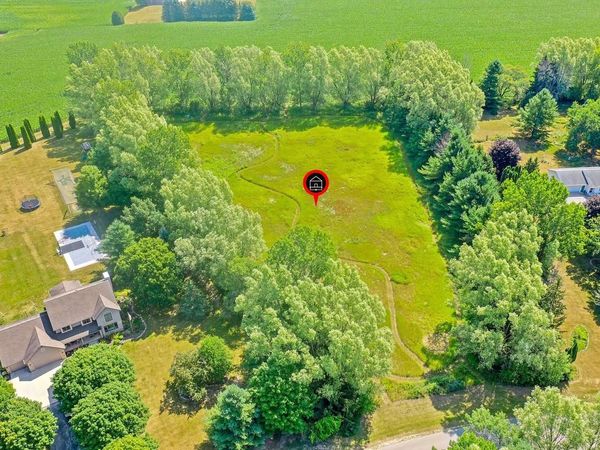 Lt1 ARROW ROAD, Manitowoc, WI 54220