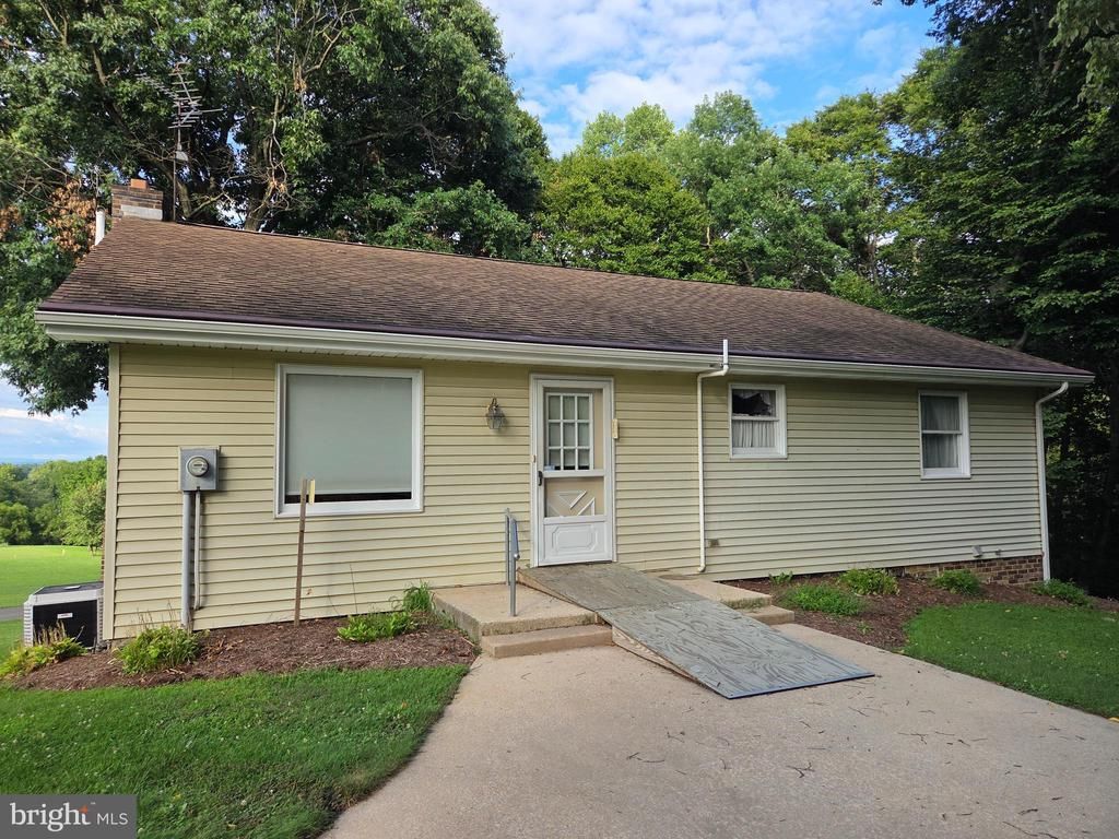 885 MOUNT WILSON ROAD , LEBANON, PA 17042
