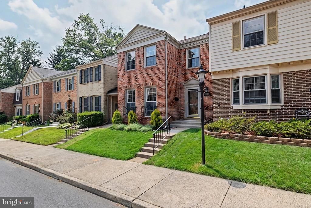5426 Cabot Ridge Court, Fairfax, VA 22032 Main Photo