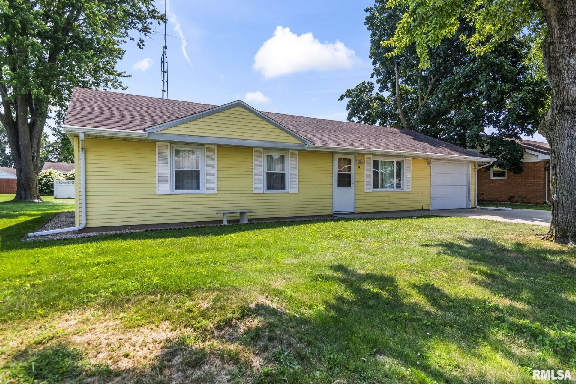 6 Birch Lane, Williamsville, IL 62693 Main Photo