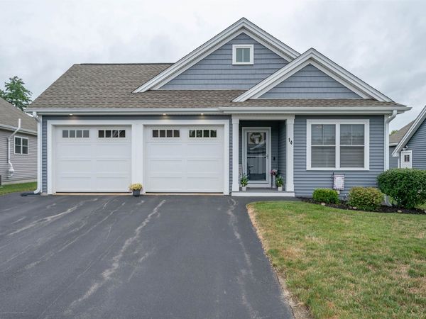 14 Pasture Lane, Unit 32, Nashua, NH 03062