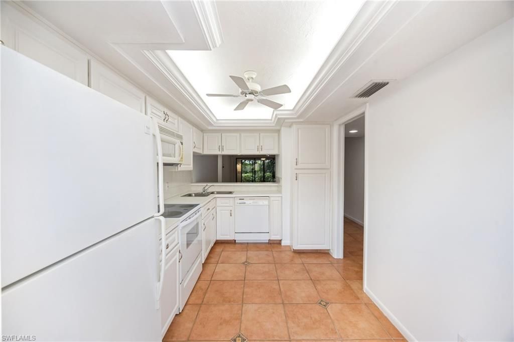 3350 10th St N, Unit 1104, Naples, FL 34103 Photo