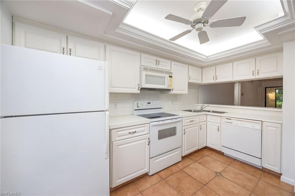 3350 10th St N, Unit 1104, Naples, FL 34103 Photo