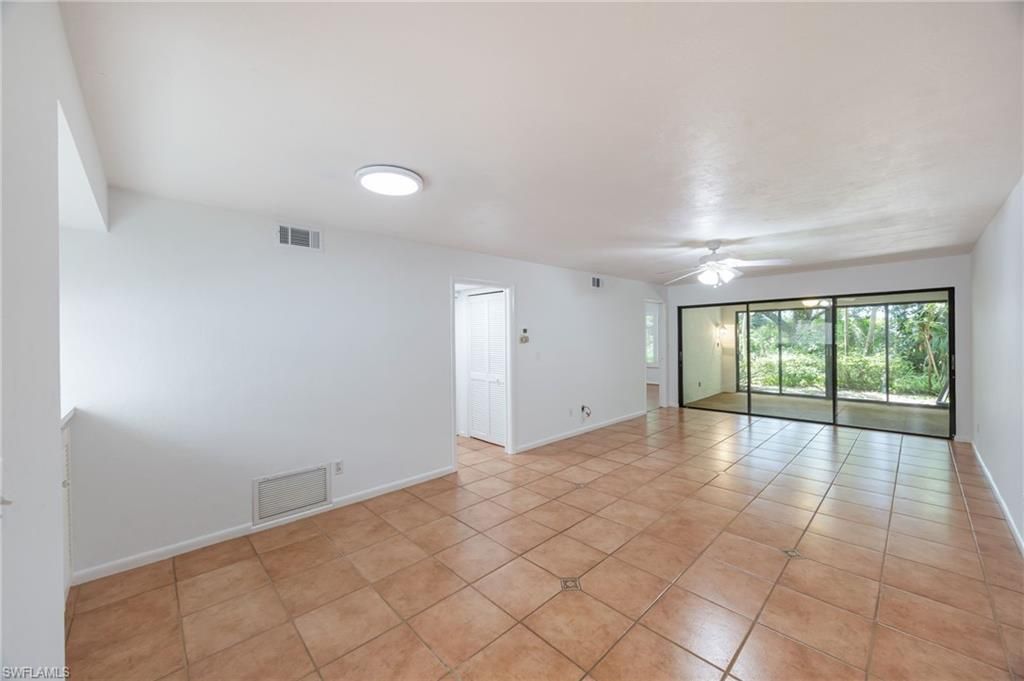3350 10th St N, Unit 1104, Naples, FL 34103 Photo