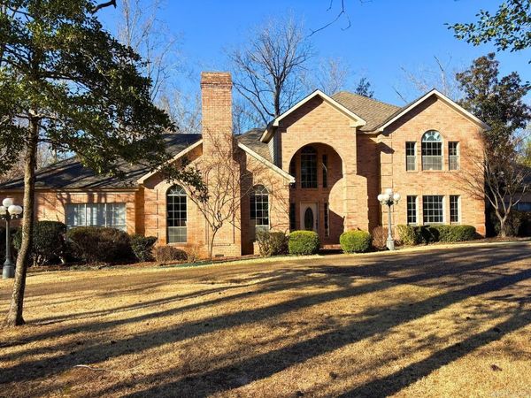 12 Chaffee Creek, Camden, AR 71701
