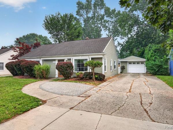 4427 W 14 MILE Road, Royal Oak, Mi 48073