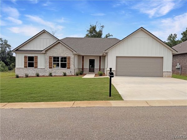 5020 Summerfield Drive E, Tuscaloosa, AL 35404