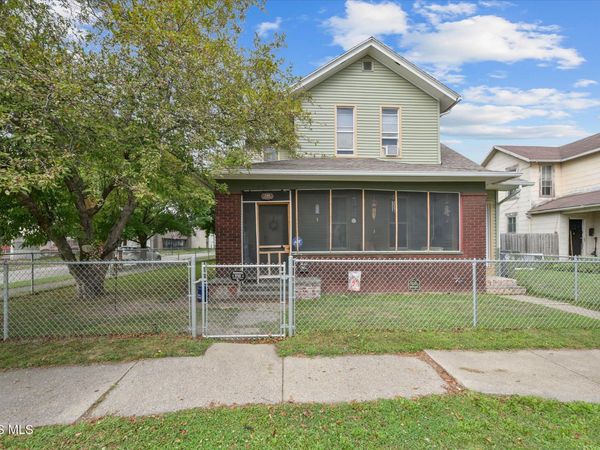 240 Gradolph Street , Toledo, OH 43612