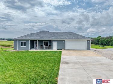 2601 Jacs Lane, Lincoln, NE 68523