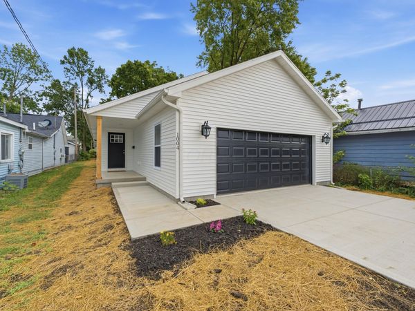 1004 John Street , Washington Court House, OH 43160