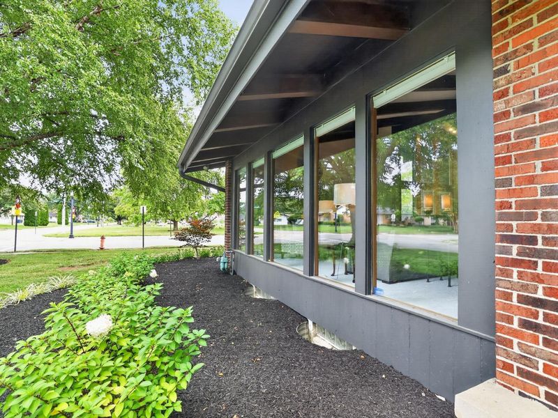 2567 Scottwood Road, Columbus, OH 43209 Photo 3