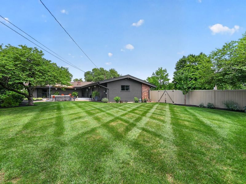 2567 Scottwood Road, Columbus, OH 43209 Photo 31