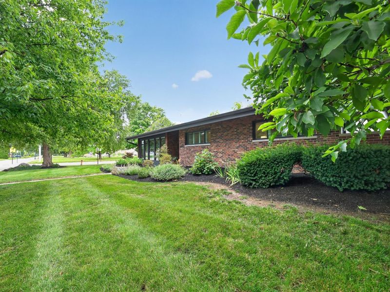 2567 Scottwood Road, Columbus, OH 43209 Photo 5