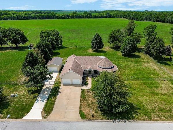 7368 SW Karen Road, Trimble, MO 64492