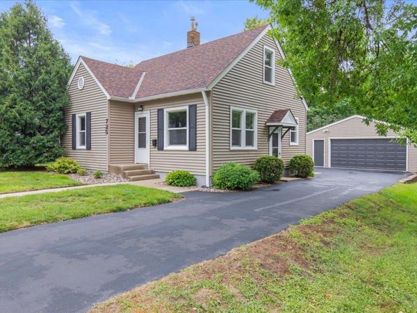 725 4th Avenue SW, Hutchinson, MN 55350