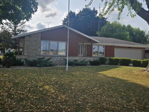 285 OAK STREET, Berlin, WI 54923
