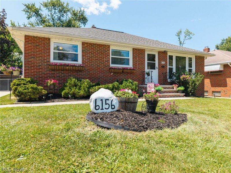 6156 Edgebrook Boulevard, Parma Heights, OH 44130 Photo 1