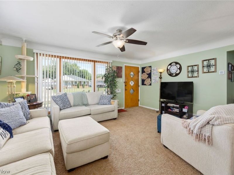 6156 Edgebrook Boulevard, Parma Heights, OH 44130 Photo 10