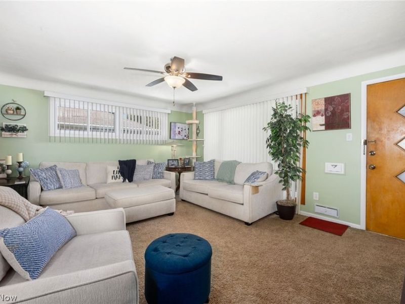 6156 Edgebrook Boulevard, Parma Heights, OH 44130 Photo 11