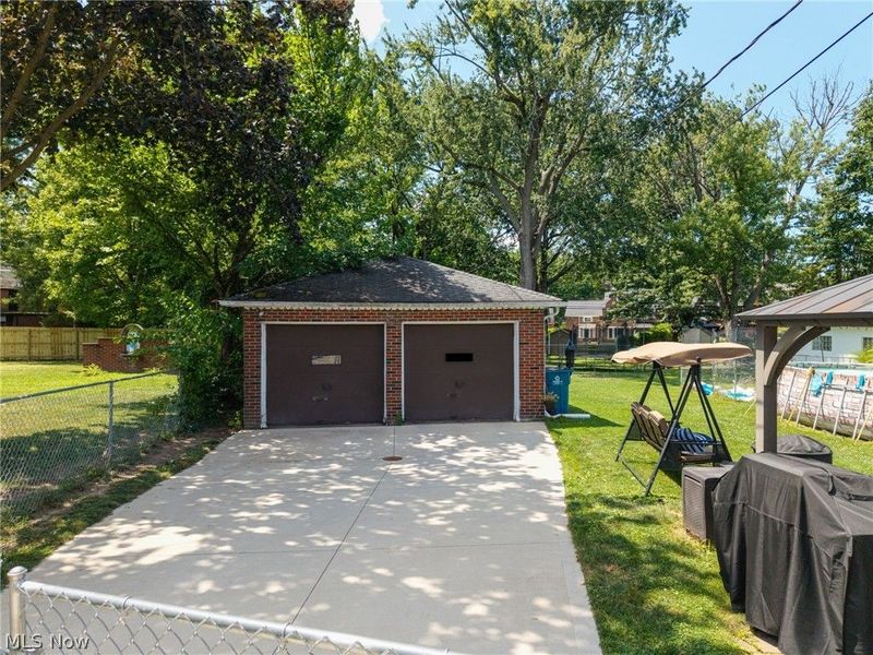 6156 Edgebrook Boulevard, Parma Heights, OH 44130 Photo 3