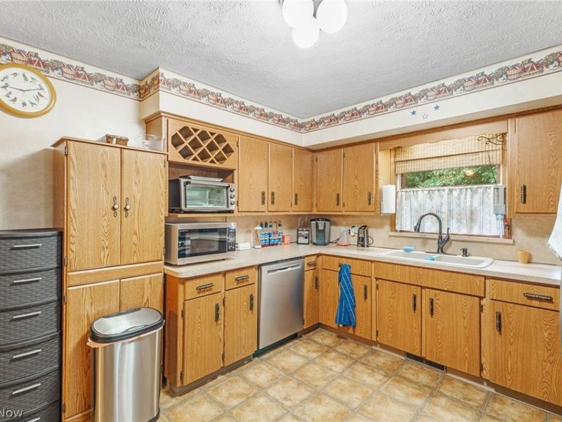 1213 George Street SW, Canton, OH 44706 Photo 9