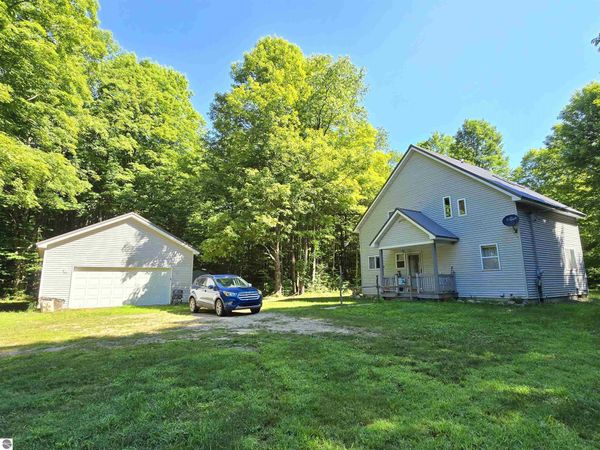3878 Vista Valley Trail, Mesick, MI 49668