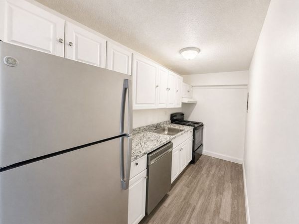 103 Hart St, Taunton, MA 02301