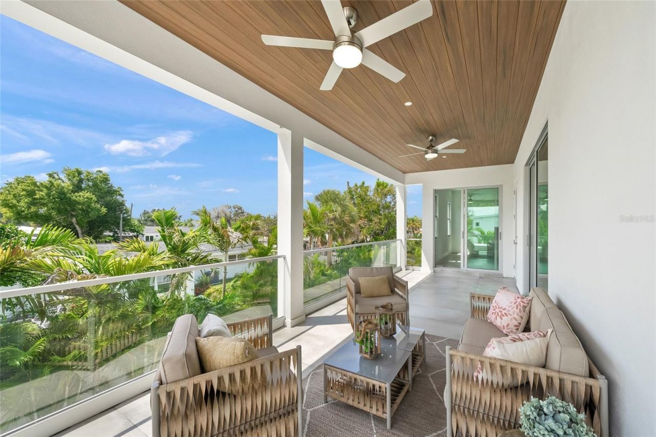 2532 Fruit Tree Drive, Sarasota, FL 34239 Photo