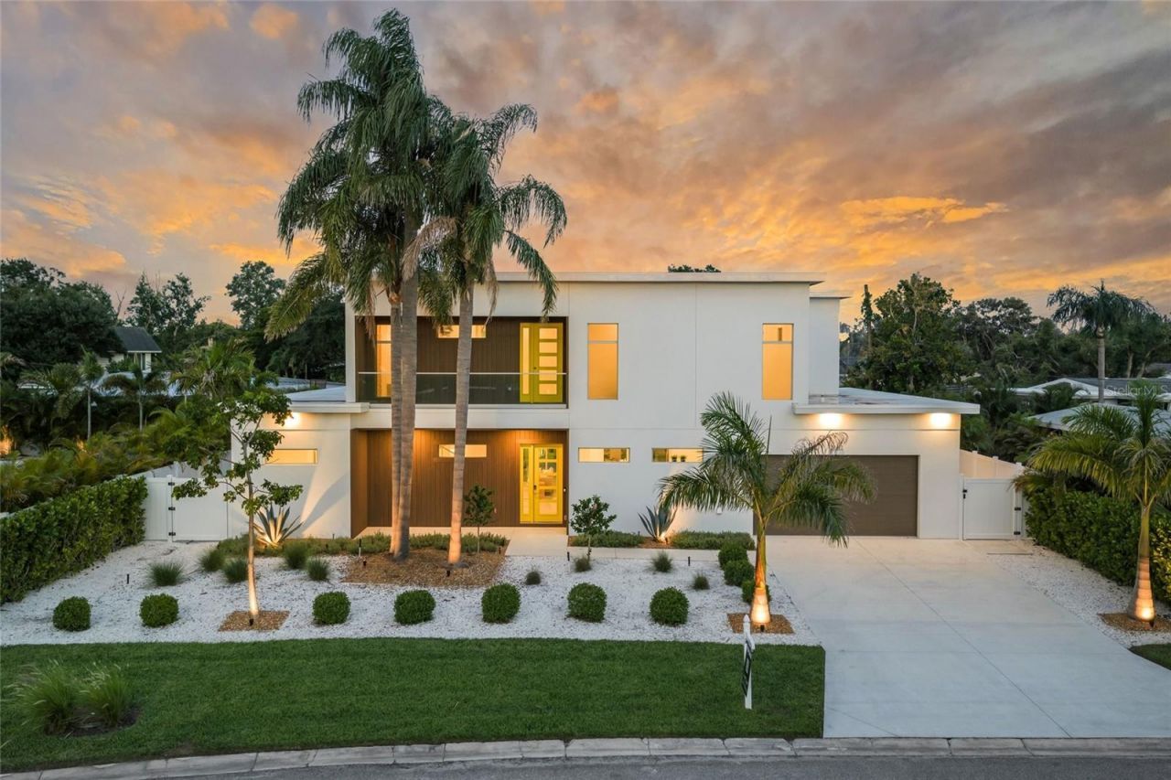 2532 Fruit Tree Drive, Sarasota, FL 34239 Photo