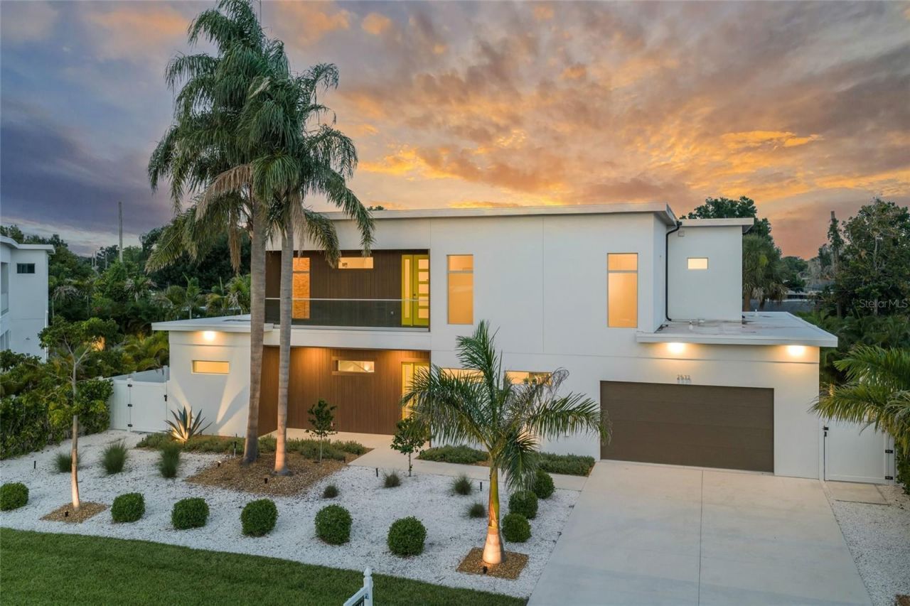 2532 Fruit Tree Drive, Sarasota, FL 34239 Photo