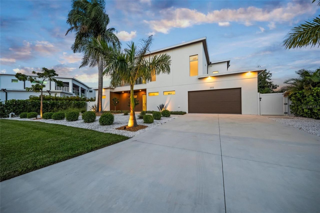 2532 Fruit Tree Drive, Sarasota, FL 34239 Photo