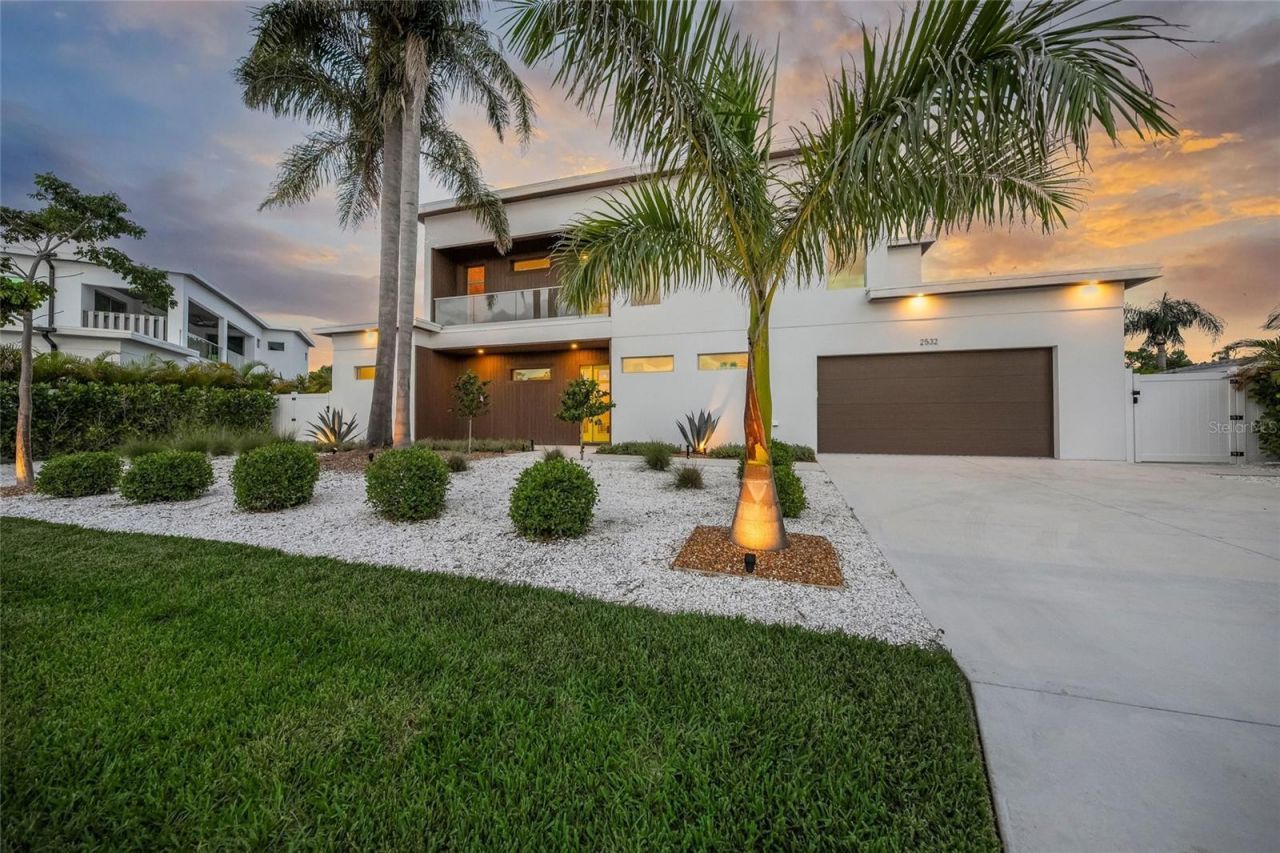 2532 Fruit Tree Drive, Sarasota, FL 34239 Photo