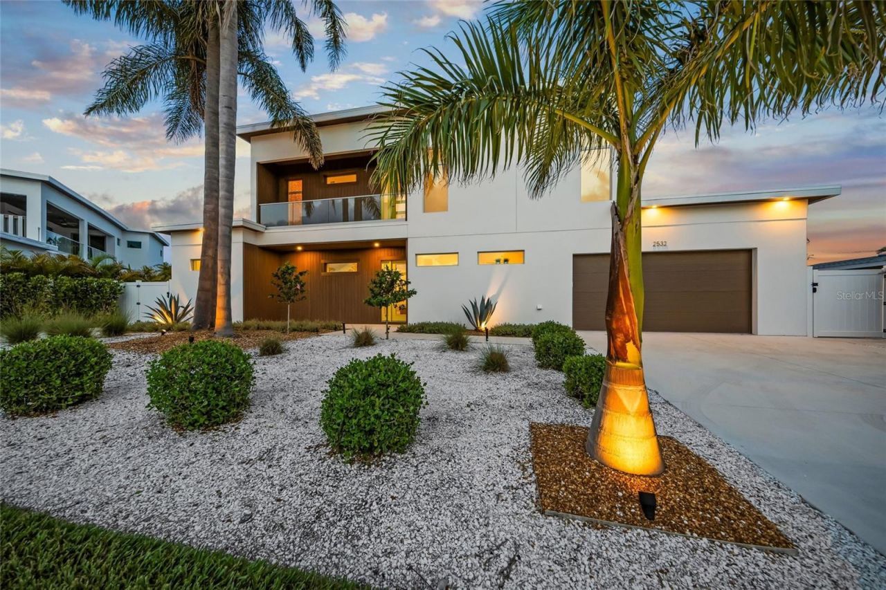 2532 Fruit Tree Drive, Sarasota, FL 34239 Photo