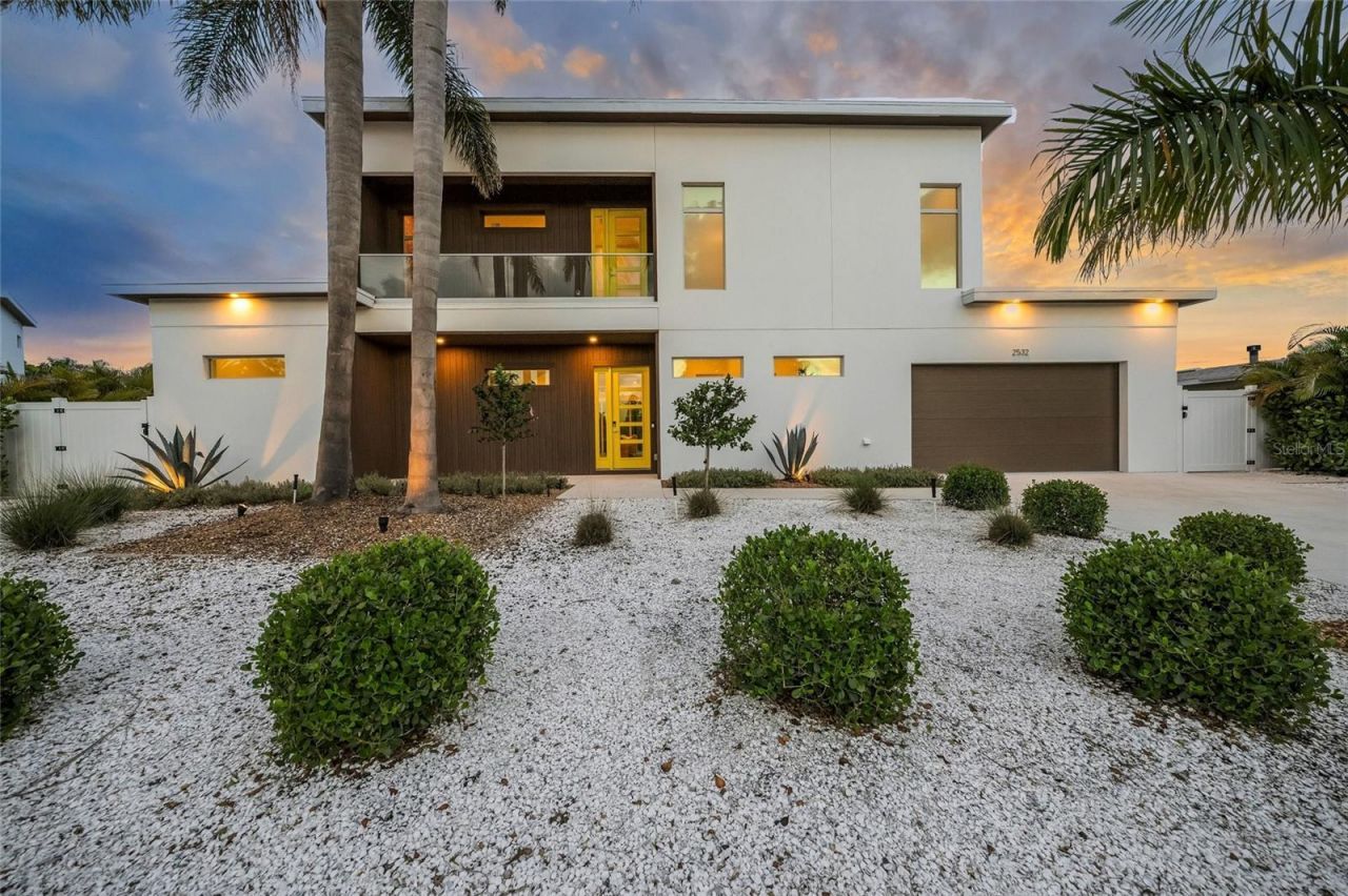 2532 Fruit Tree Drive, Sarasota, FL 34239 Photo