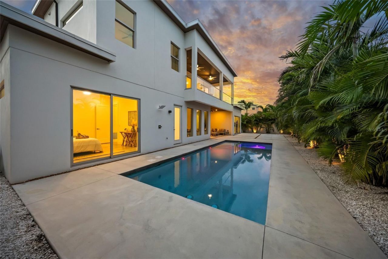 2532 Fruit Tree Drive, Sarasota, FL 34239 Photo