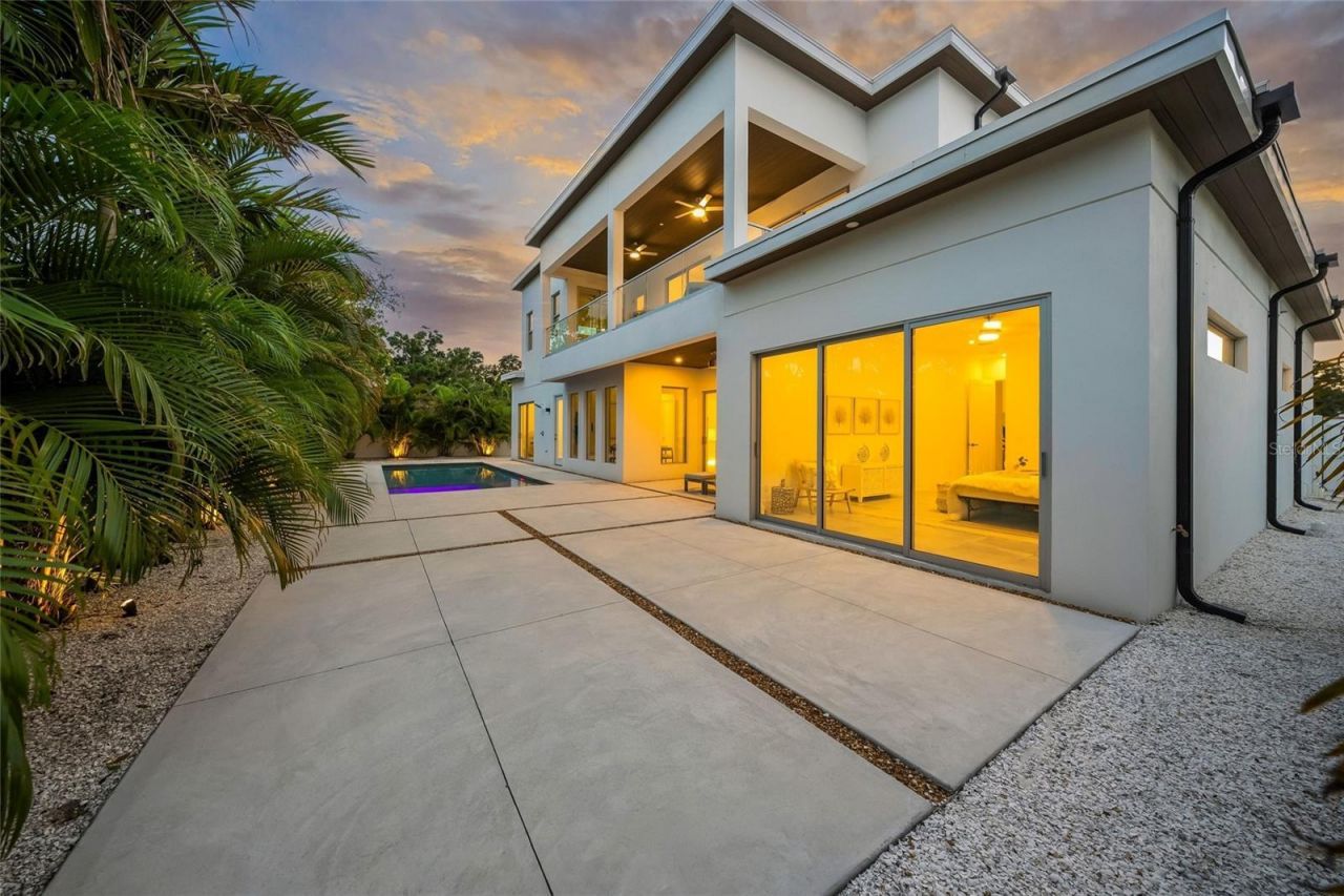 2532 Fruit Tree Drive, Sarasota, FL 34239 Photo