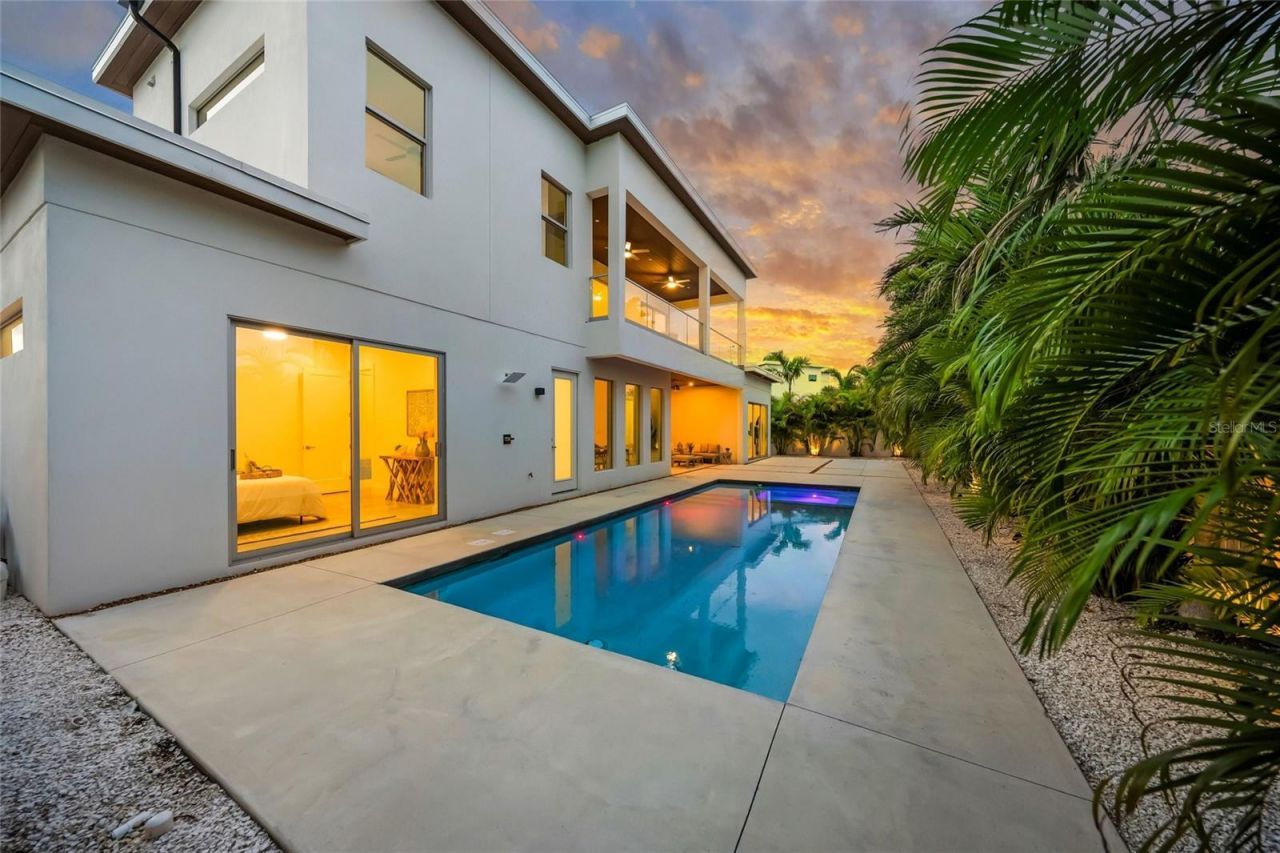 2532 Fruit Tree Drive, Sarasota, FL 34239 Photo