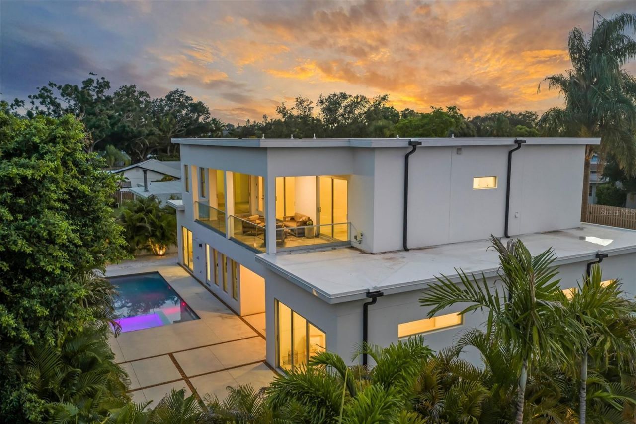 2532 Fruit Tree Drive, Sarasota, FL 34239 Photo