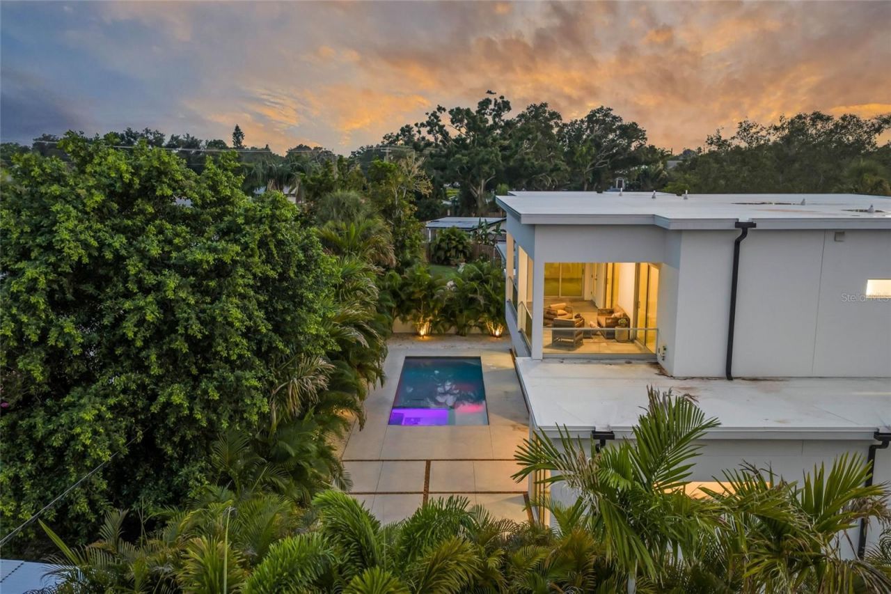 2532 Fruit Tree Drive, Sarasota, FL 34239 Photo