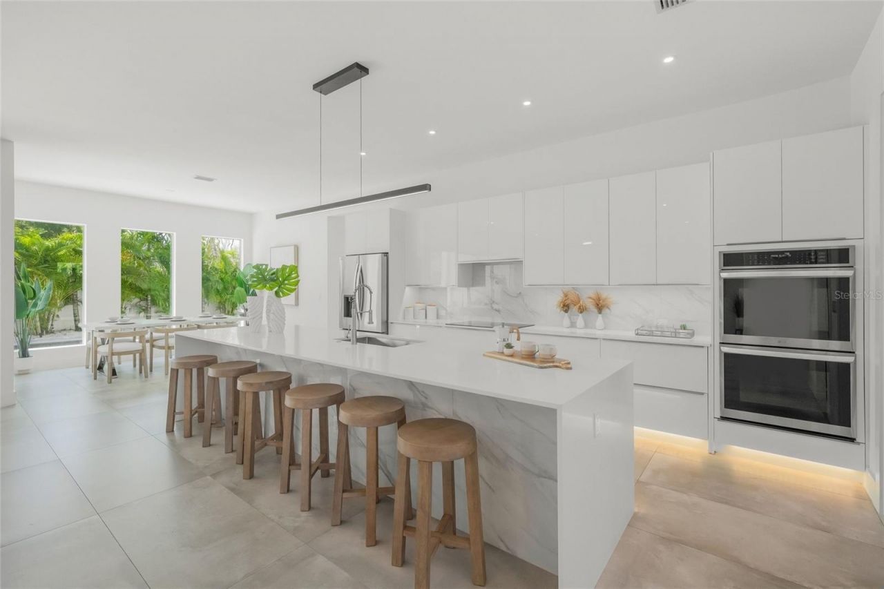 2532 Fruit Tree Drive, Sarasota, FL 34239 Photo