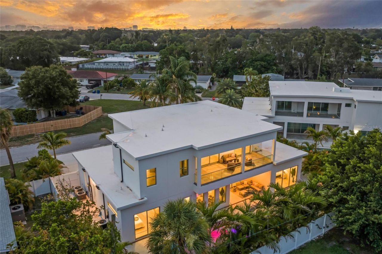 2532 Fruit Tree Drive, Sarasota, FL 34239 Photo