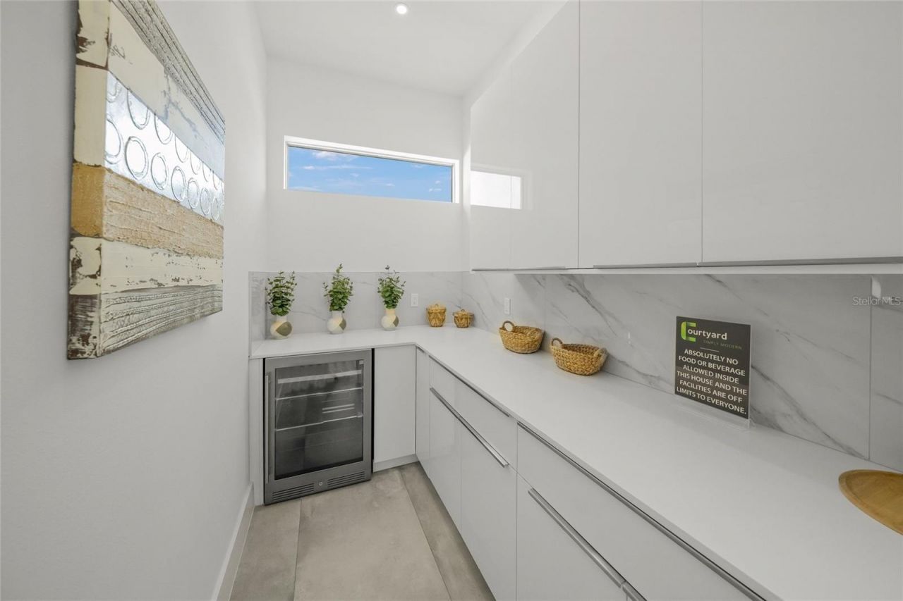 2532 Fruit Tree Drive, Sarasota, FL 34239 Photo