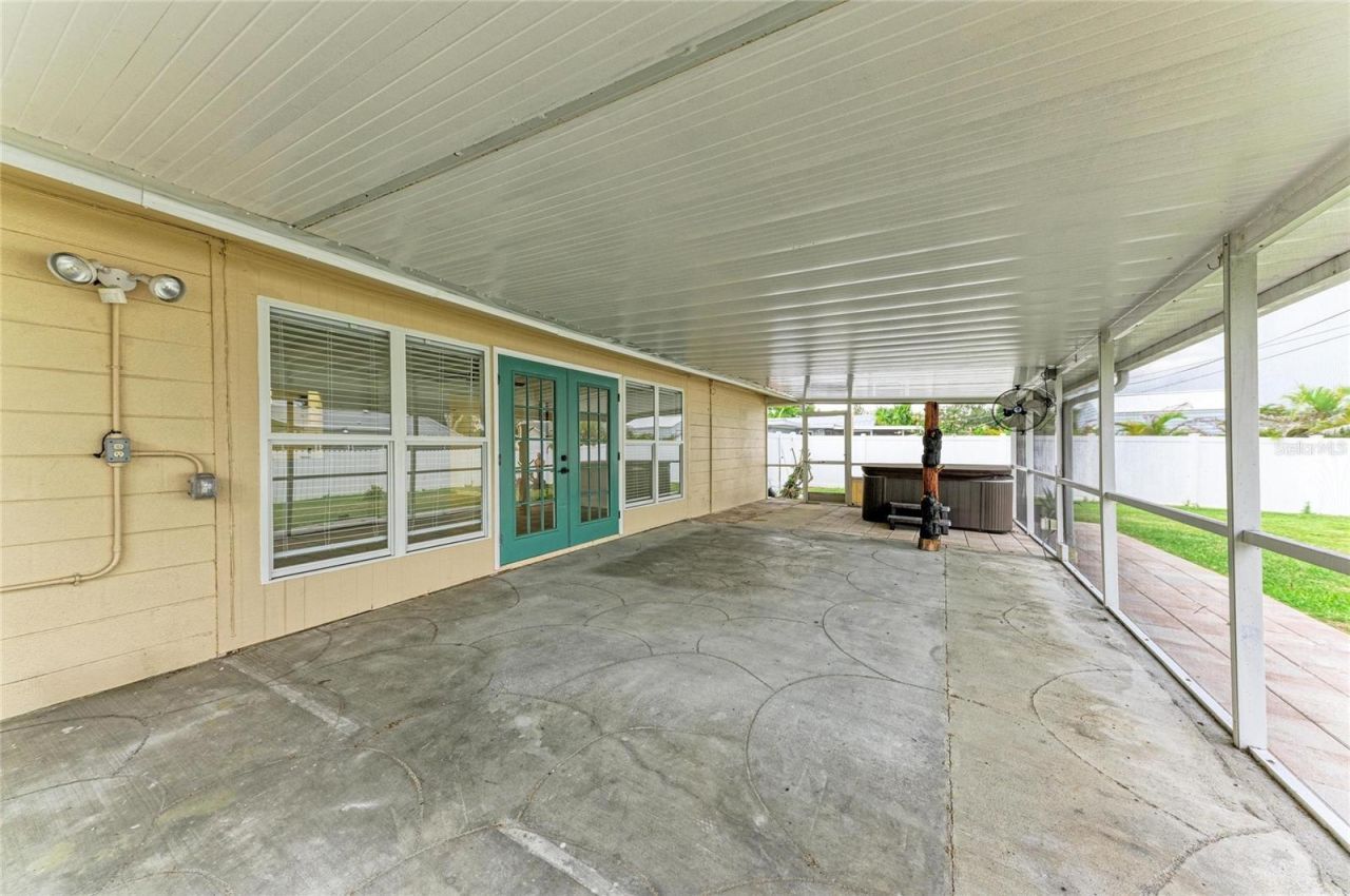 4319 Augustine Avenue, Sarasota, FL 34231 Photo
