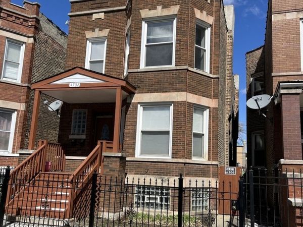4732 W Congress Parkway , Chicago, IL 60644